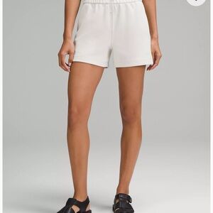 Lululemon Softstreme High-Rise Short 4"